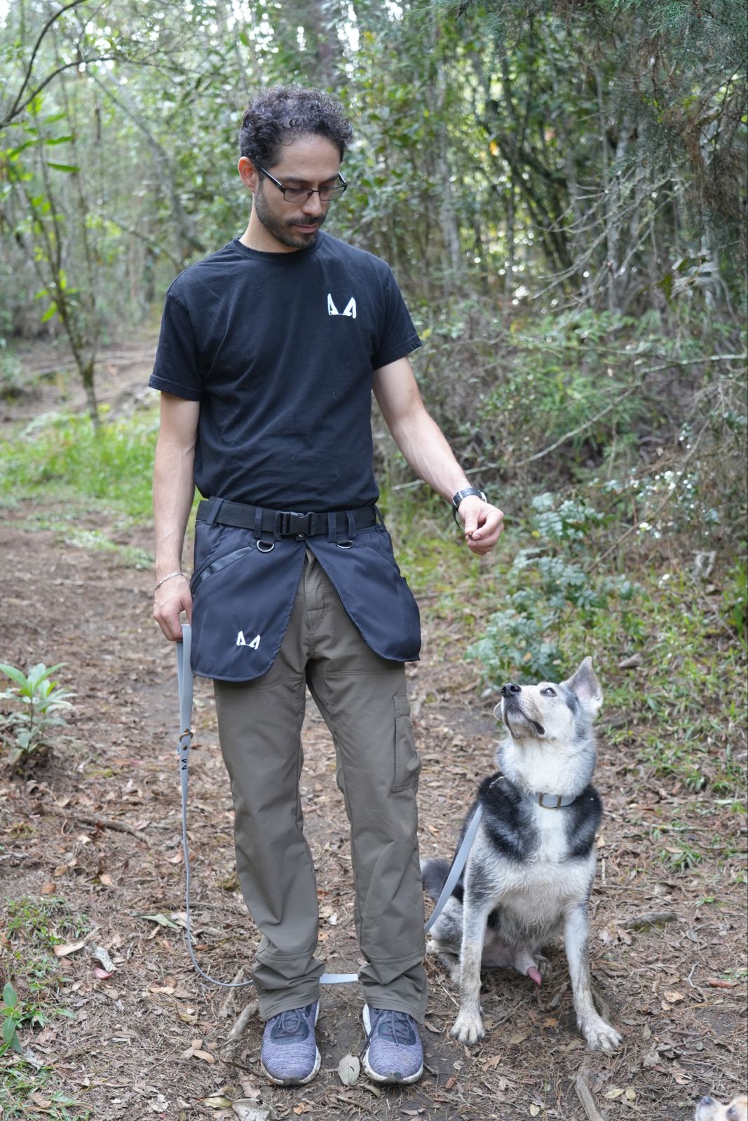 Delantal de Entrenamiento Akra – Funcionalidad en cada sesión