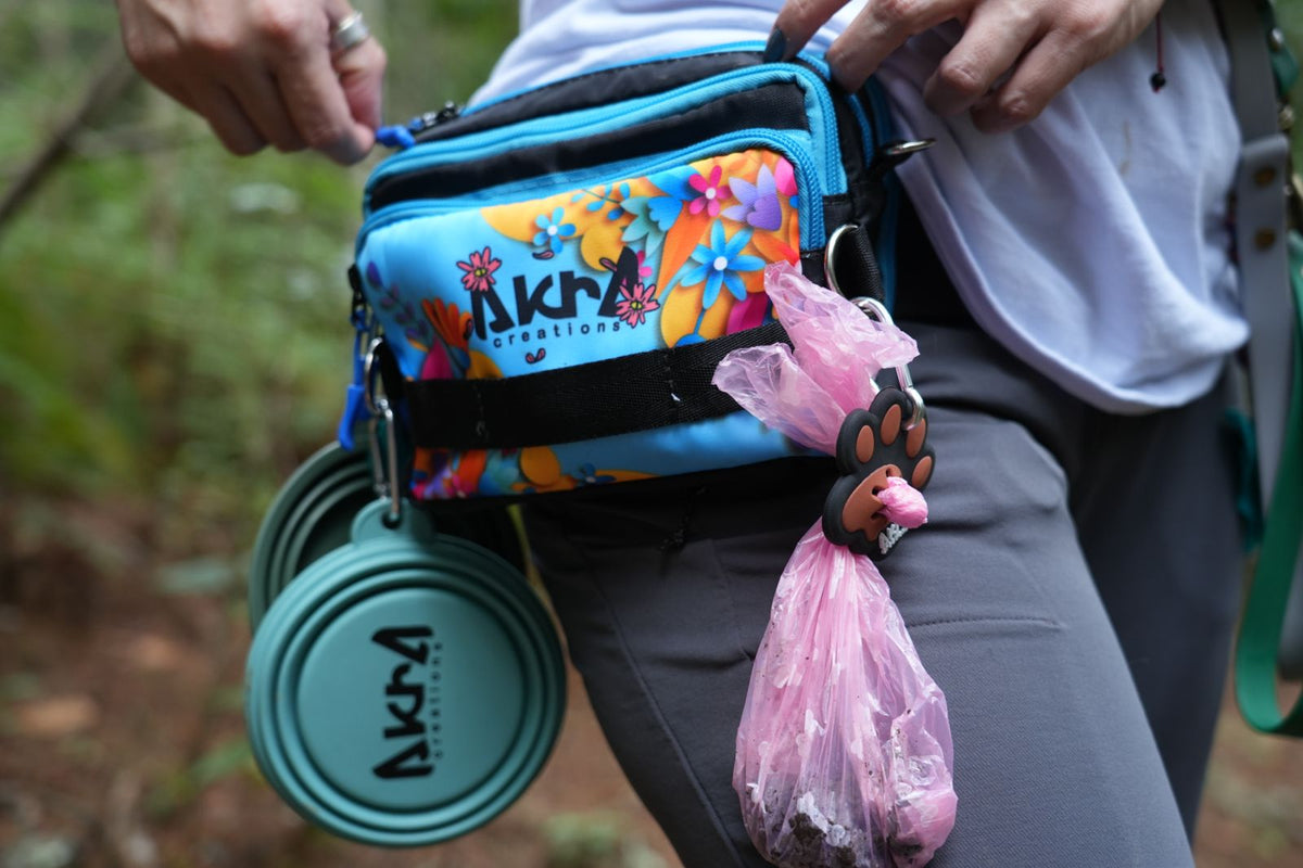 Pick Up & Go Akra – La forma limpia de llevar bolsas usadas en uso